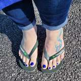 feetandfrills