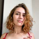 elly_on_pole_free